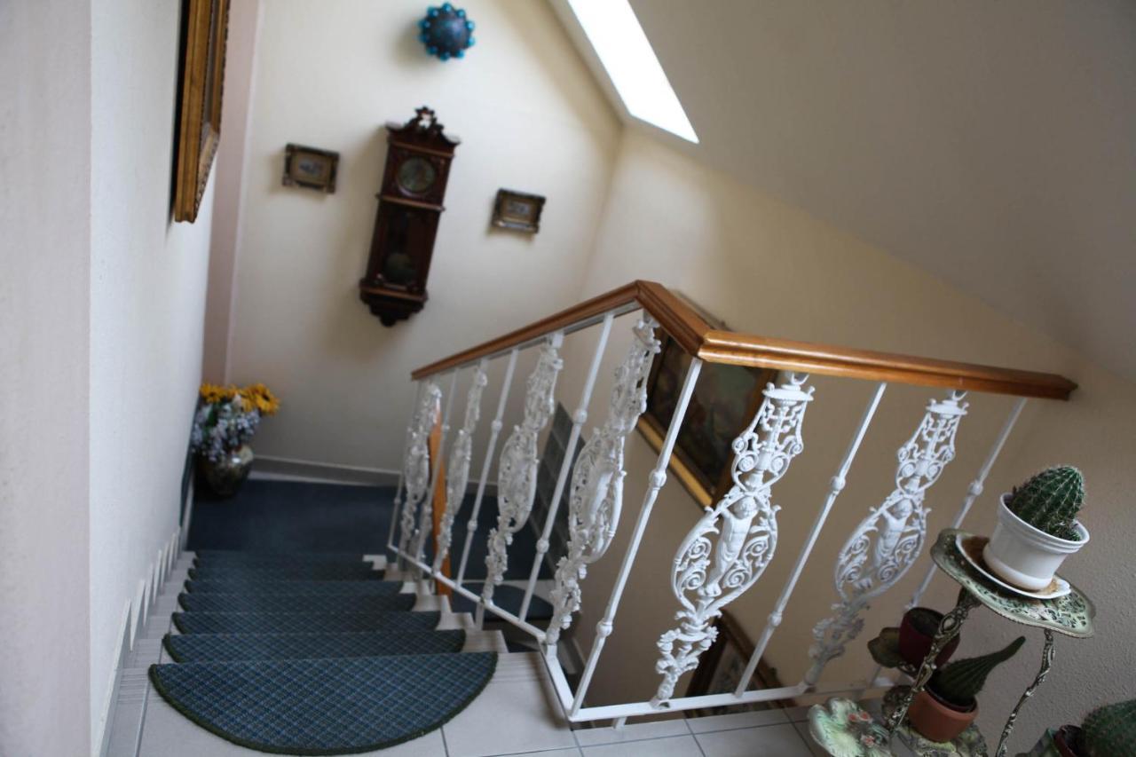 Barokk Antik Guest House Кечкемет Экстерьер фото
