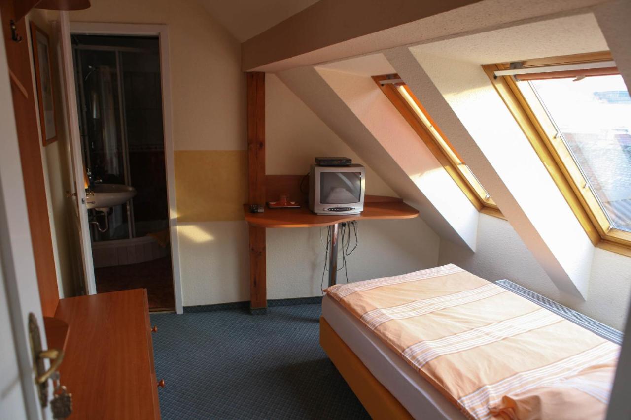 Barokk Antik Guest House Кечкемет Экстерьер фото