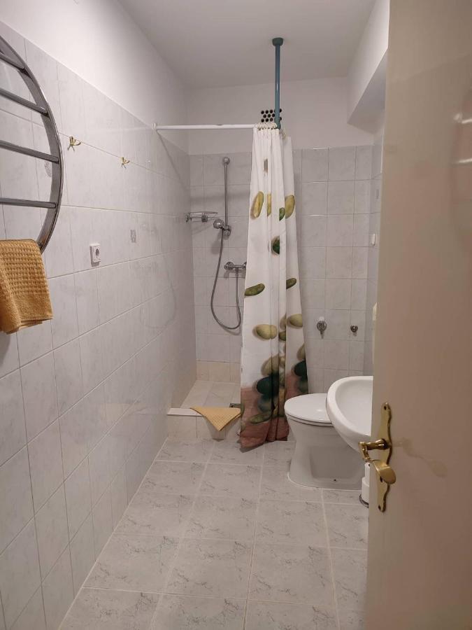 Barokk Antik Guest House Кечкемет Экстерьер фото